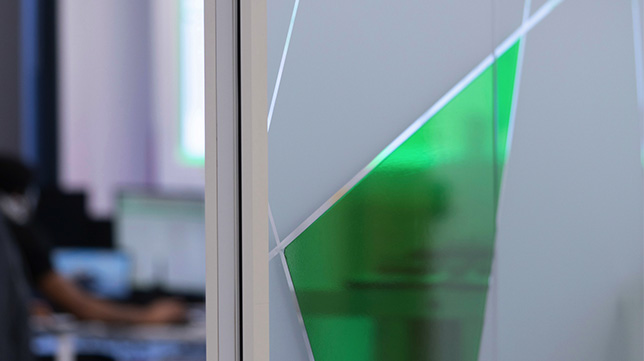 Racks der Marke virtus für Rechenzentren